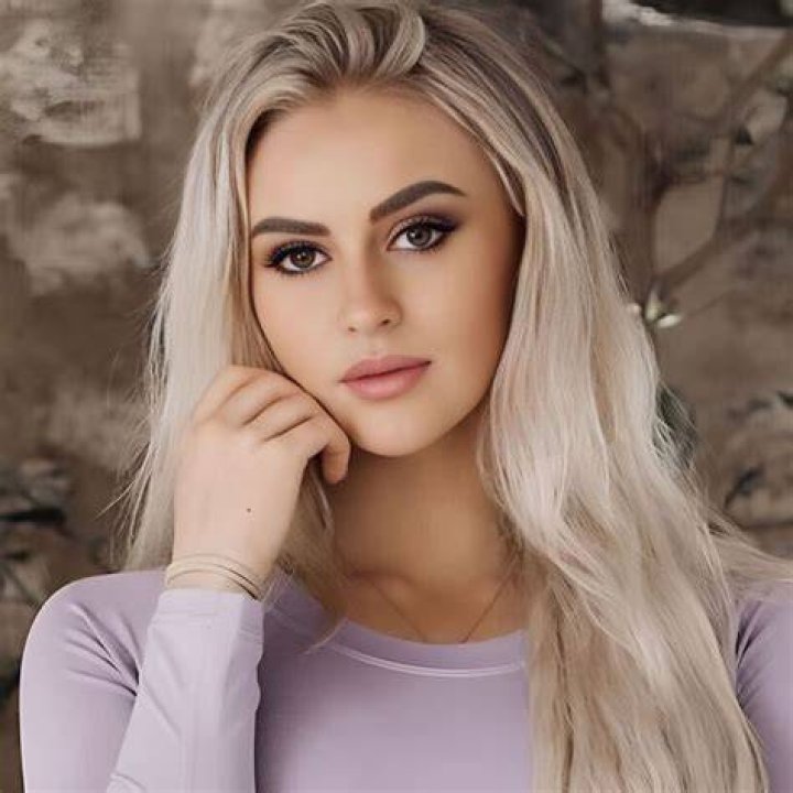 Anna Nystrom Age, Height, Weight & Body Measurements